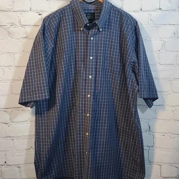 Jos.A.Bank Traveler's Collection Traditional Fit Button-Down - Picture 1 of 10